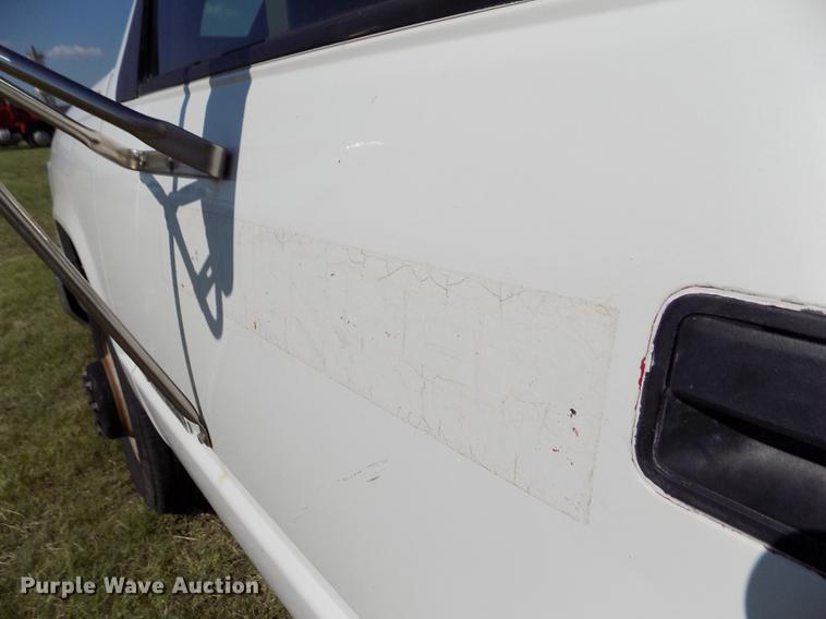 image for item DD5787 1994 Chevrolet C3500 bucket truck