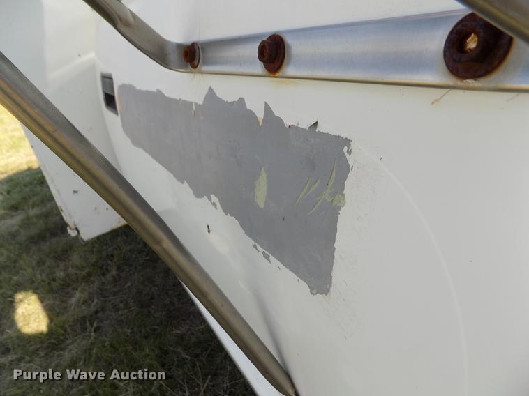 image for item DD5787 1994 Chevrolet C3500 bucket truck