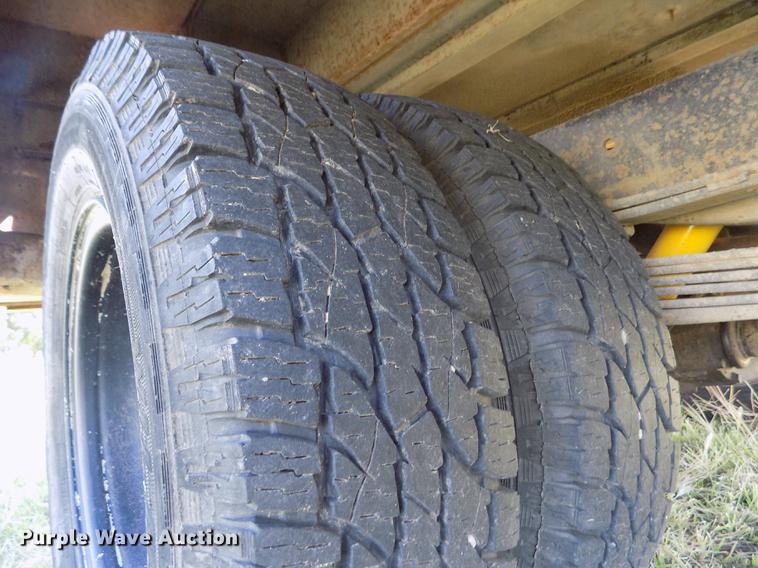 image for item DD5787 1994 Chevrolet C3500 bucket truck