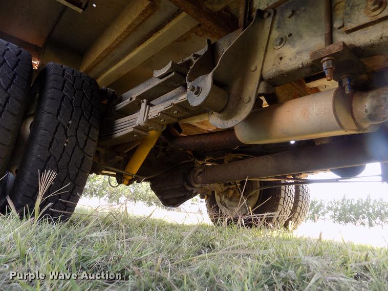 image for item DD5787 1994 Chevrolet C3500 bucket truck