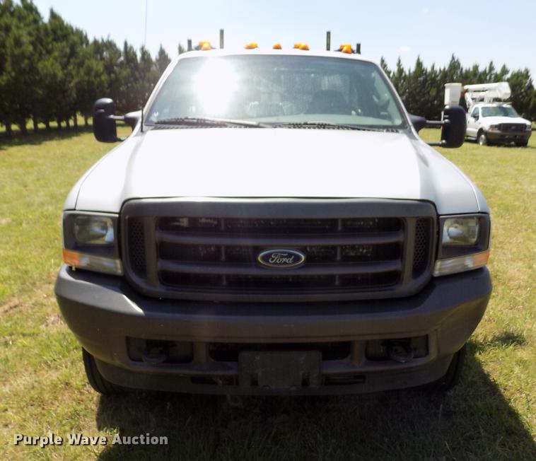 image for item DD5788 2003 Ford F550 Super Duty flatbed truck