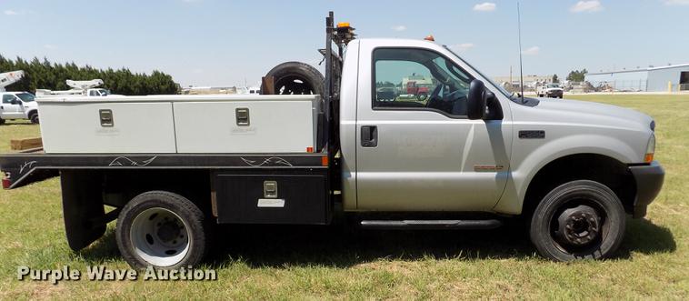 image for item DD5788 2003 Ford F550 Super Duty flatbed truck