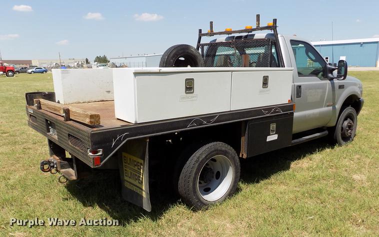 image for item DD5788 2003 Ford F550 Super Duty flatbed truck