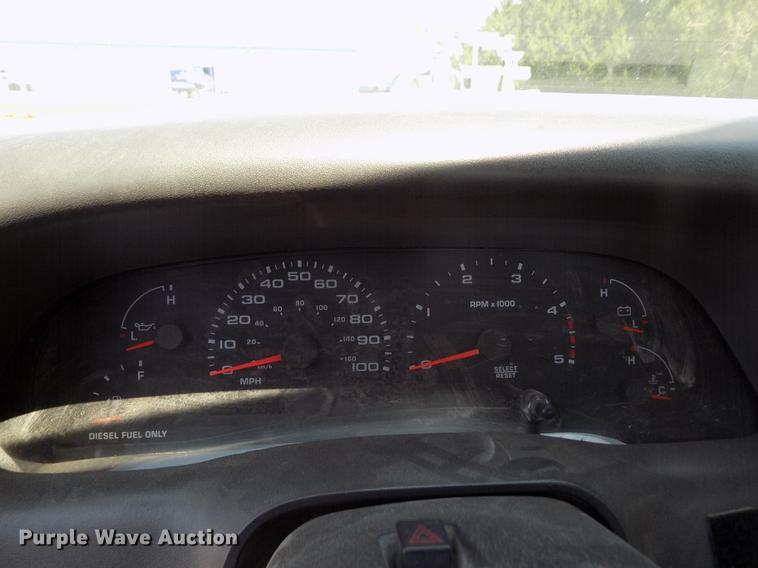 image for item DD5788 2003 Ford F550 Super Duty flatbed truck