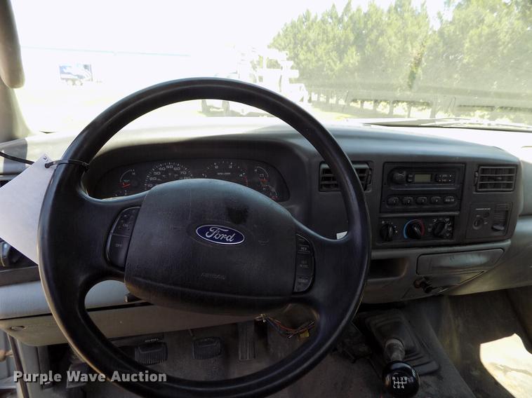 image for item DD5788 2003 Ford F550 Super Duty flatbed truck