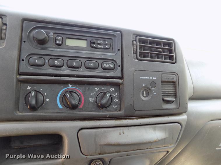 image for item DD5788 2003 Ford F550 Super Duty flatbed truck