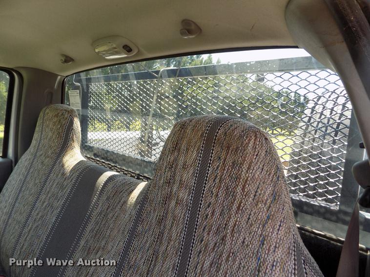 image for item DD5788 2003 Ford F550 Super Duty flatbed truck