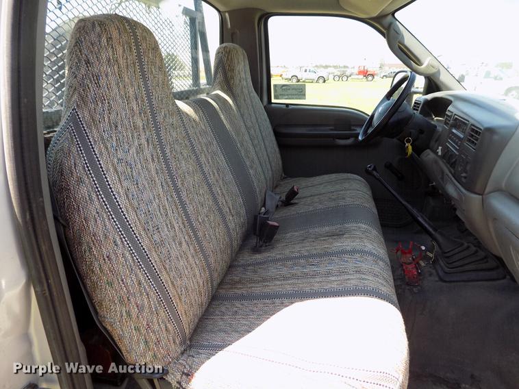 image for item DD5788 2003 Ford F550 Super Duty flatbed truck