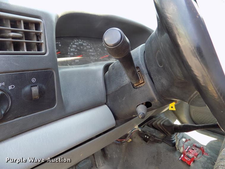 image for item DD5788 2003 Ford F550 Super Duty flatbed truck