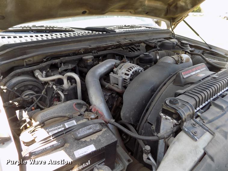 image for item DD5788 2003 Ford F550 Super Duty flatbed truck