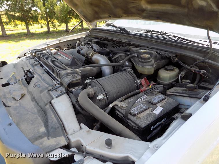 image for item DD5788 2003 Ford F550 Super Duty flatbed truck