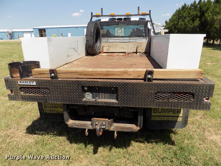 image for item DD5788 2003 Ford F550 Super Duty flatbed truck