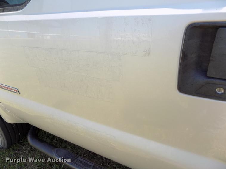 image for item DD5788 2003 Ford F550 Super Duty flatbed truck