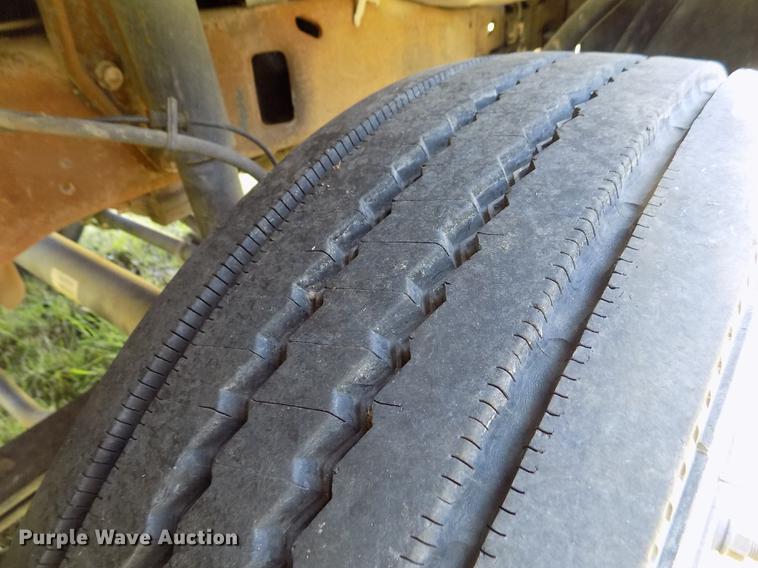 image for item DD5788 2003 Ford F550 Super Duty flatbed truck