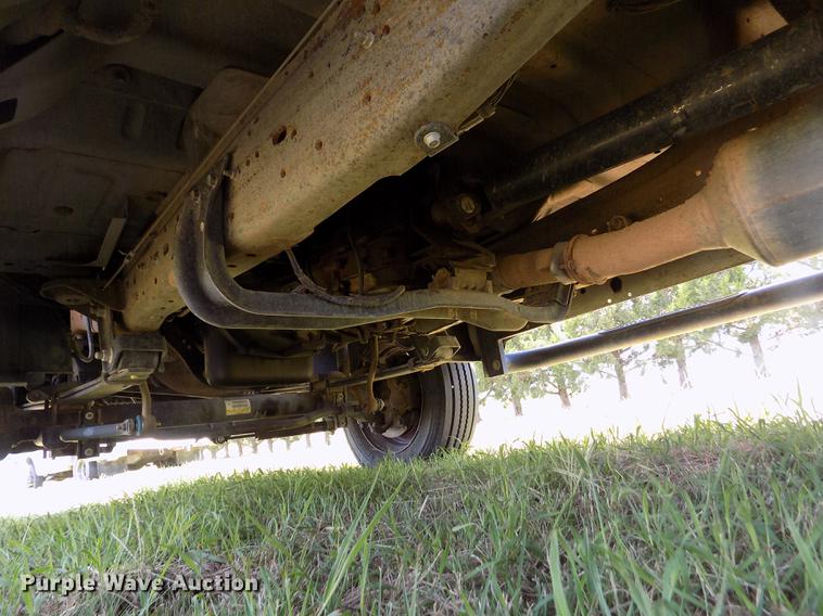 image for item DD5788 2003 Ford F550 Super Duty flatbed truck