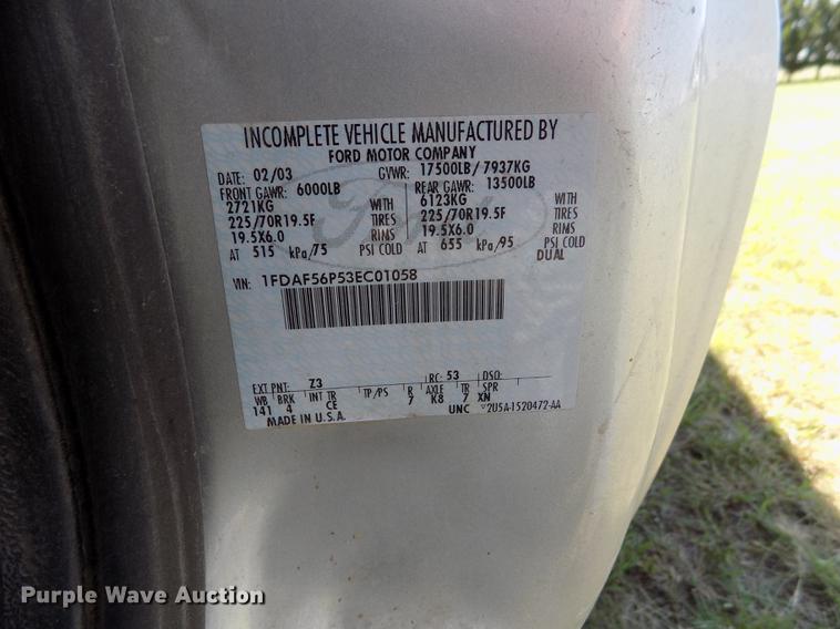 image for item DD5788 2003 Ford F550 Super Duty flatbed truck