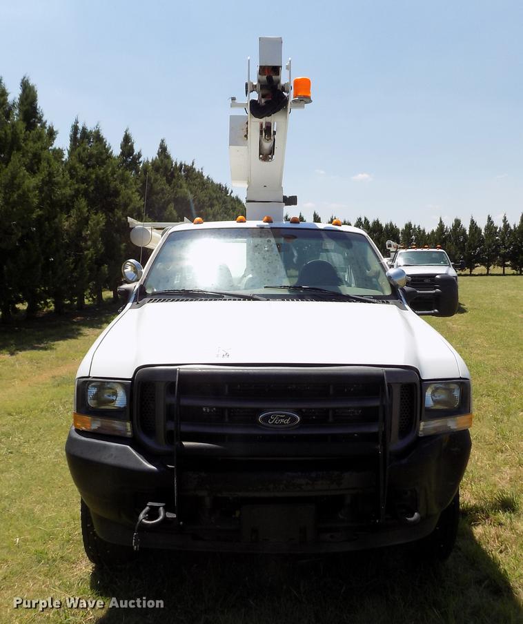 image for item DD5789 2004 Ford F450 Super Duty XL bucket truck
