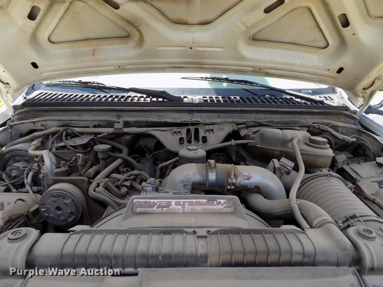 image for item DD5789 2004 Ford F450 Super Duty XL bucket truck