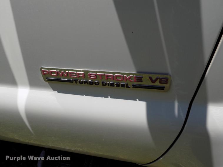 image for item DD5789 2004 Ford F450 Super Duty XL bucket truck