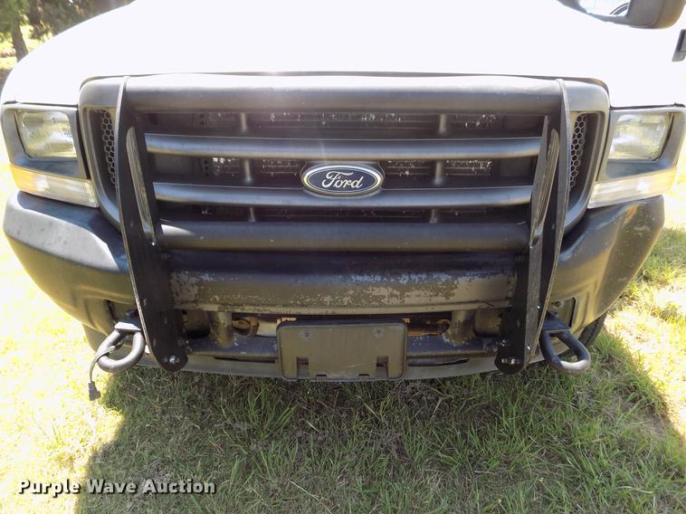 image for item DD5789 2004 Ford F450 Super Duty XL bucket truck