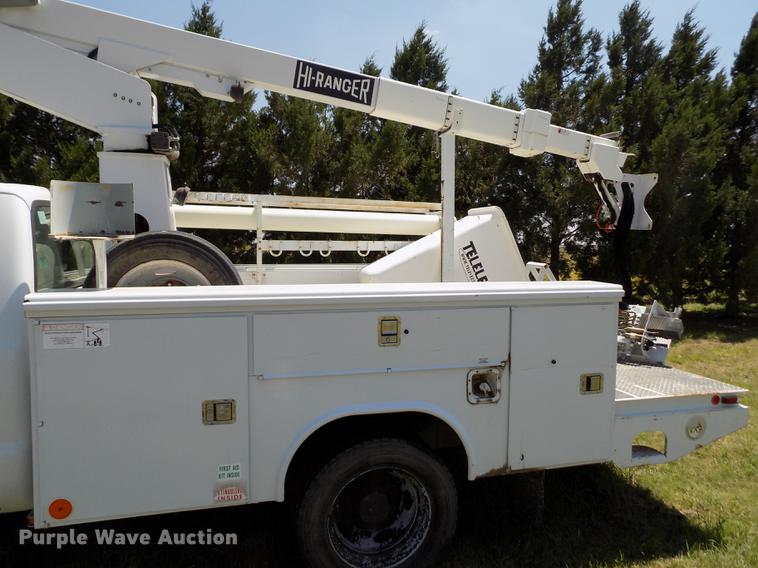 image for item DD5789 2004 Ford F450 Super Duty XL bucket truck
