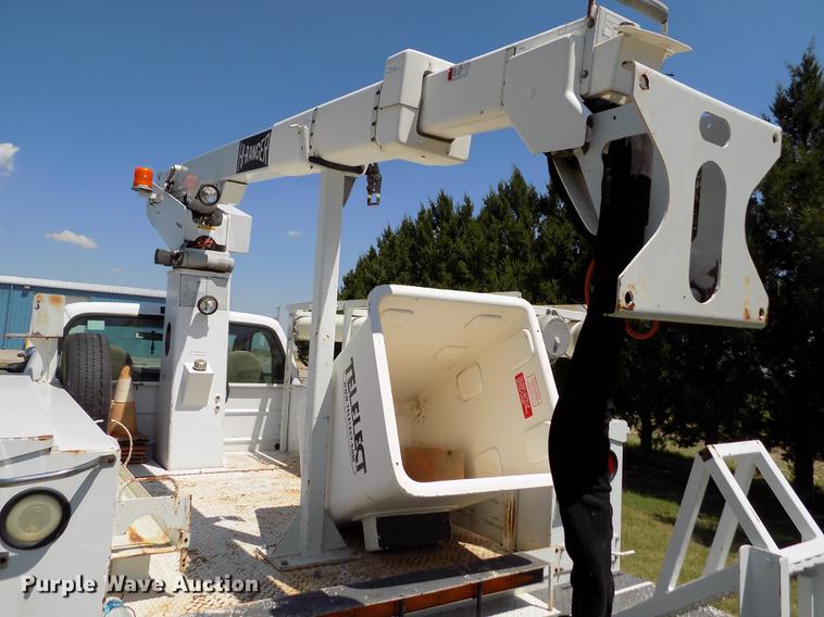 image for item DD5789 2004 Ford F450 Super Duty XL bucket truck