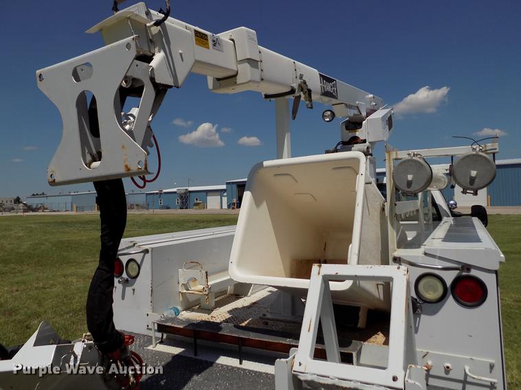 image for item DD5789 2004 Ford F450 Super Duty XL bucket truck