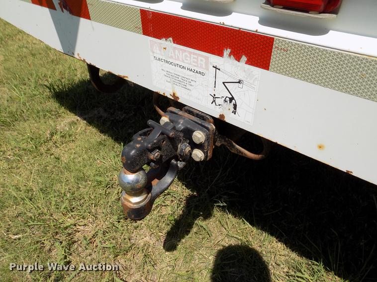 image for item DD5789 2004 Ford F450 Super Duty XL bucket truck