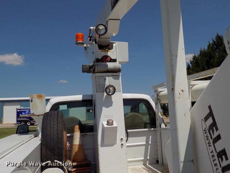 image for item DD5789 2004 Ford F450 Super Duty XL bucket truck