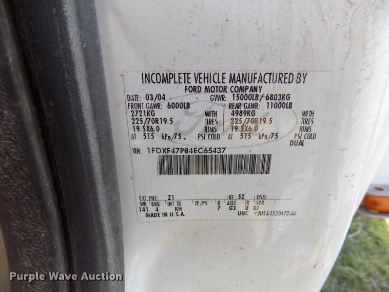 image for item DD5789 2004 Ford F450 Super Duty XL bucket truck