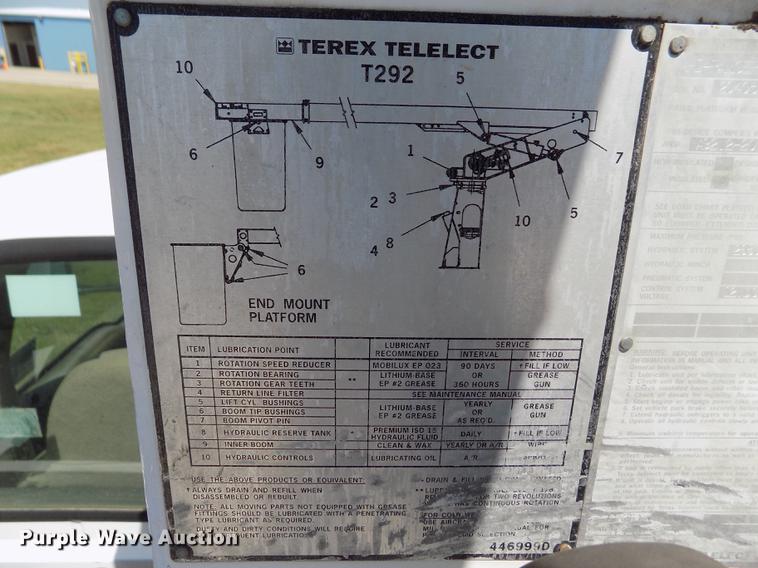 image for item DD5789 2004 Ford F450 Super Duty XL bucket truck