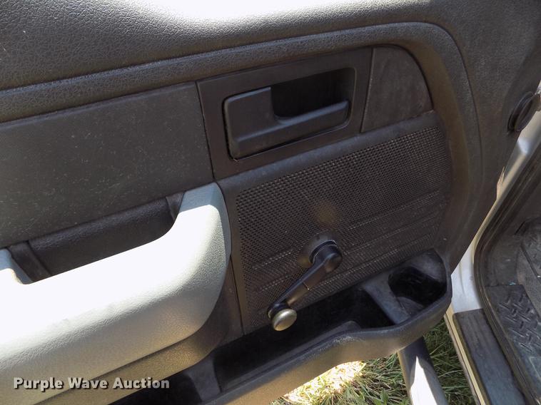 image for item DD5790 2013 Ford F150 XL pickup truck