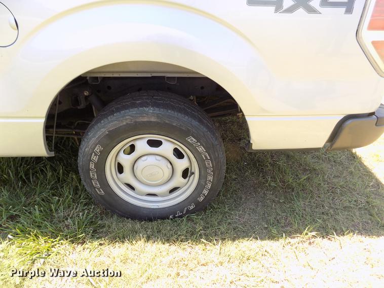 image for item DD5790 2013 Ford F150 XL pickup truck