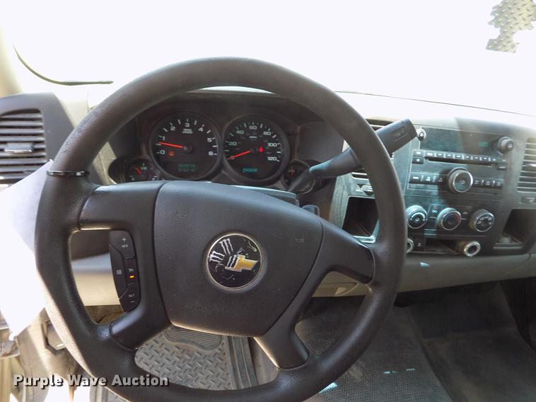 image for item DD5792 2011 Chevrolet Silverado 1500 pickup truck