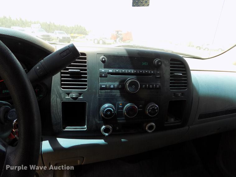 image for item DD5792 2011 Chevrolet Silverado 1500 pickup truck