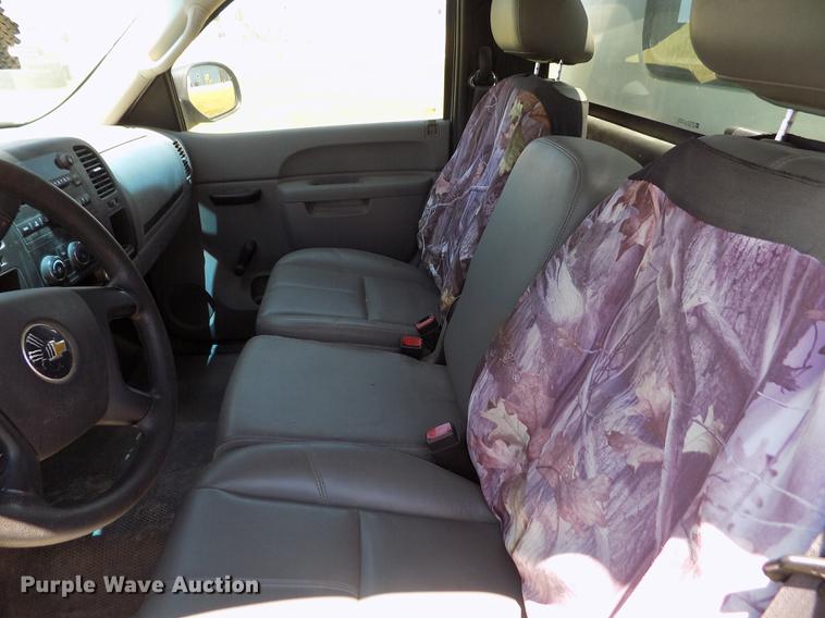 image for item DD5792 2011 Chevrolet Silverado 1500 pickup truck