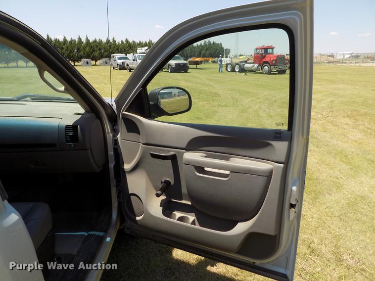 image for item DD5792 2011 Chevrolet Silverado 1500 pickup truck