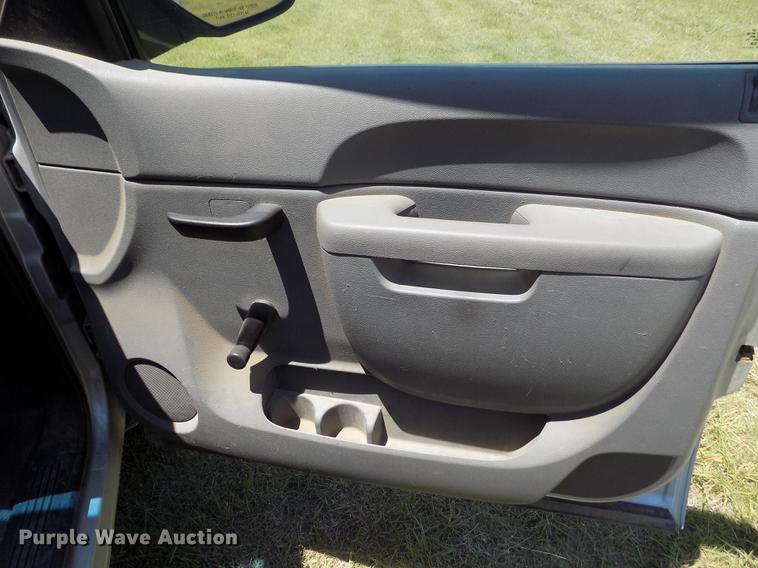 image for item DD5792 2011 Chevrolet Silverado 1500 pickup truck