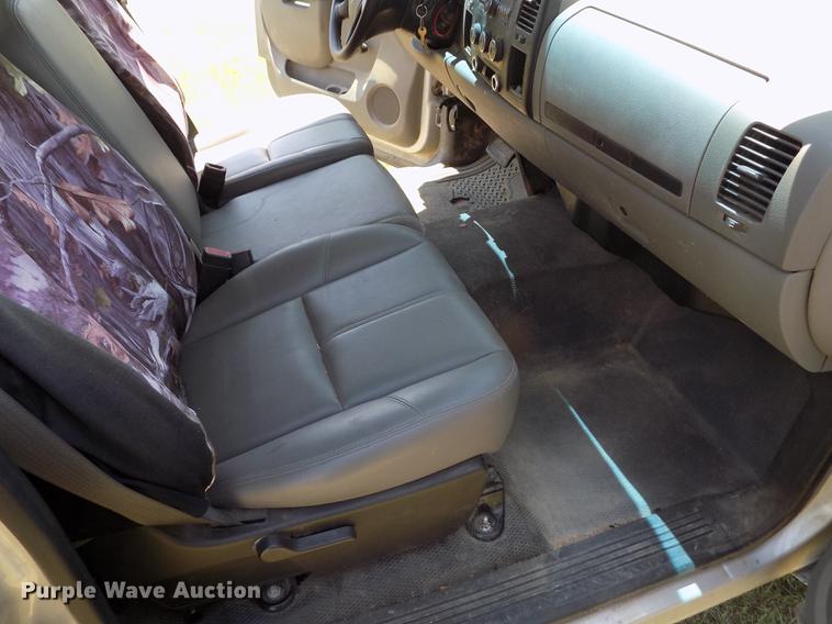 image for item DD5792 2011 Chevrolet Silverado 1500 pickup truck