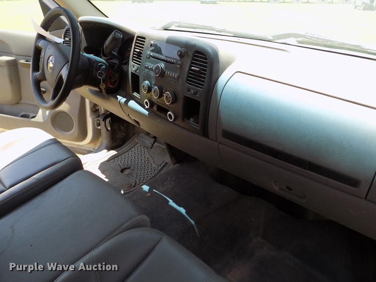 image for item DD5792 2011 Chevrolet Silverado 1500 pickup truck