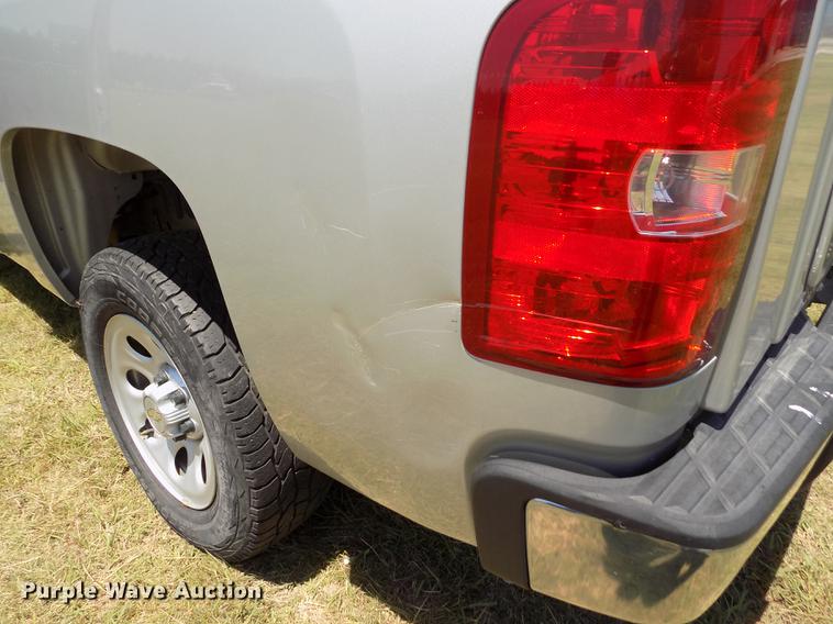 image for item DD5792 2011 Chevrolet Silverado 1500 pickup truck