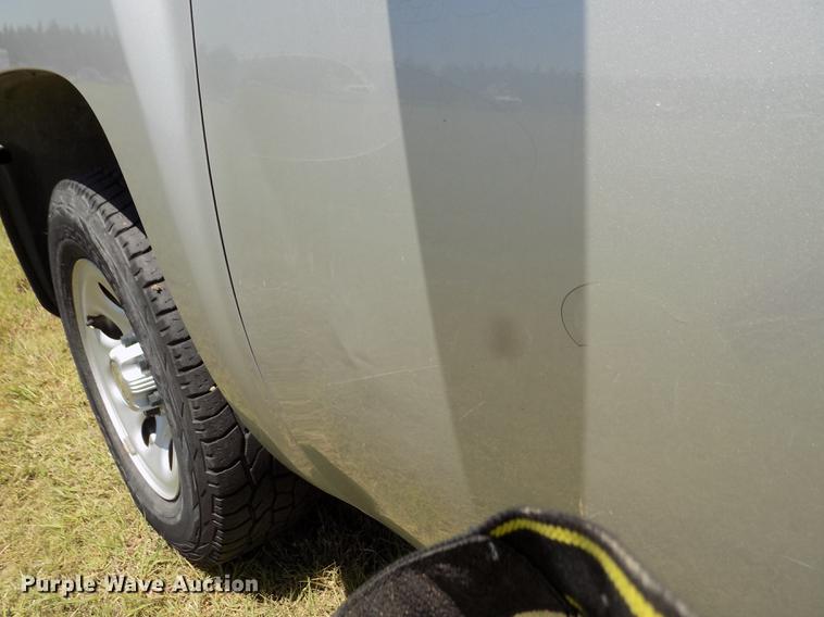 image for item DD5792 2011 Chevrolet Silverado 1500 pickup truck