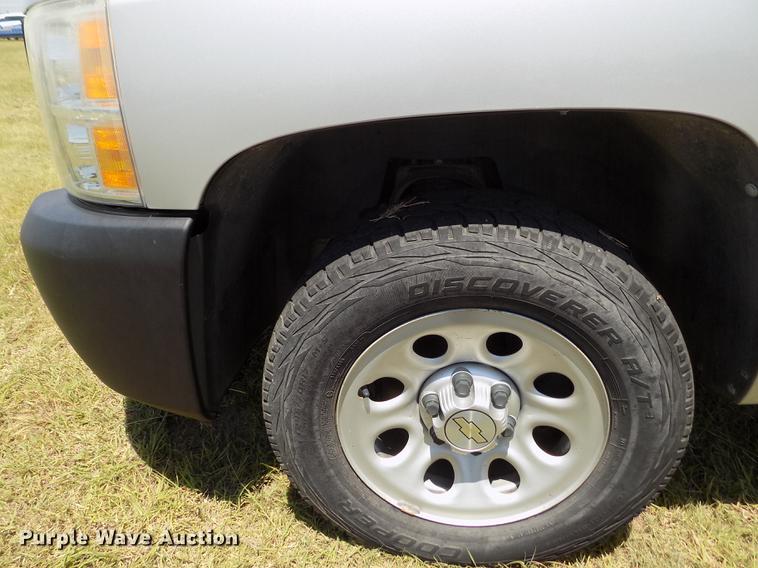 image for item DD5792 2011 Chevrolet Silverado 1500 pickup truck