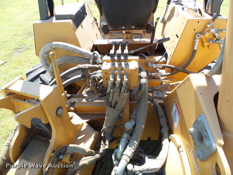 image for item DD5795 1995 Case 860 trencher