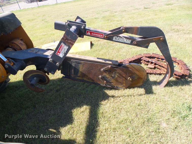 image for item DD5795 1995 Case 860 trencher