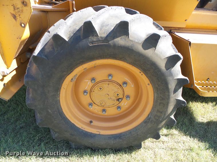 image for item DD5795 1995 Case 860 trencher