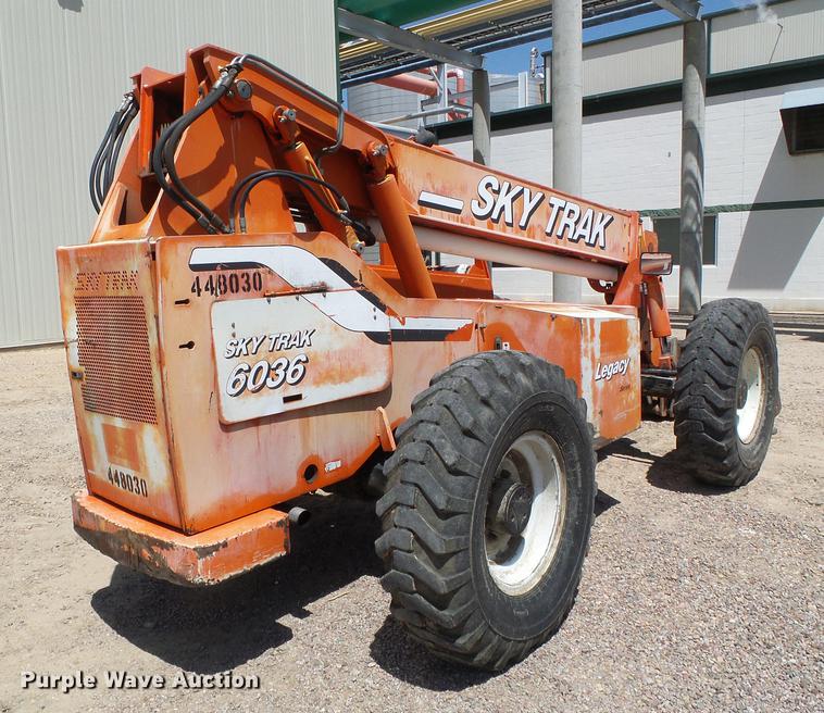 image for item DD5798 2003 SkyTrak 6036 Legacy series telehandler