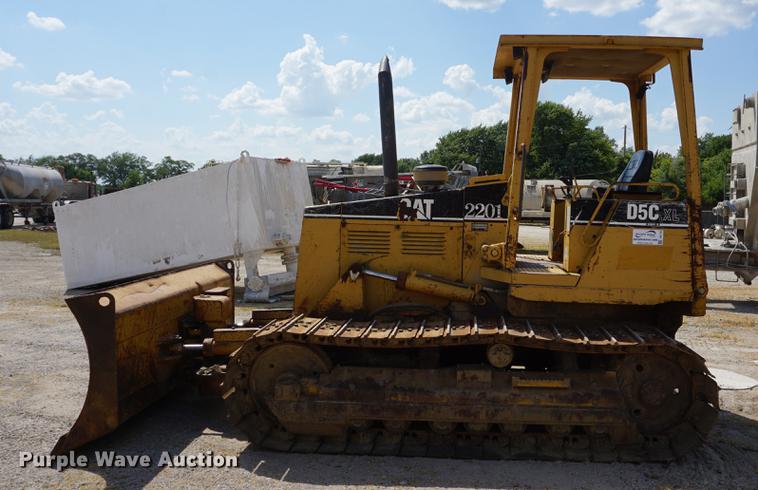 image for item DD7762 1995 Caterpillar D5C XL Series III dozer