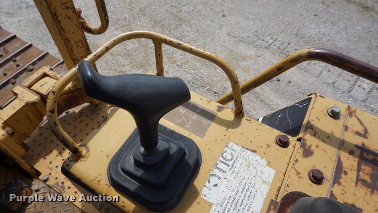 image for item DD7762 1995 Caterpillar D5C XL Series III dozer