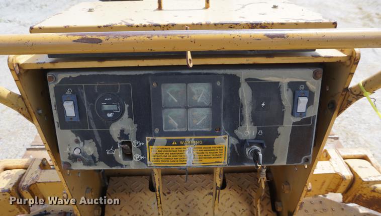 image for item DD7762 1995 Caterpillar D5C XL Series III dozer